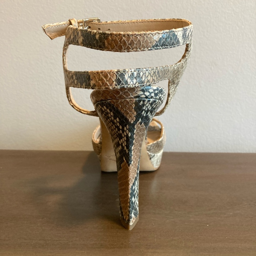 NWOT- Leather Ankle Strap Platform heels - Via Spiga “Brooke” model. Never worn. - Picture 7 of 10